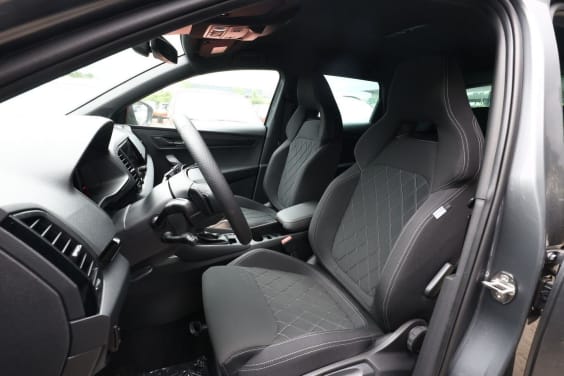 Skoda Karoq 150 DSG SPORTLINE Gris