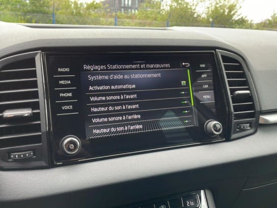 Skoda Karoq KAROQ 1.5 TSI 150CH DSG7 SELECTION Blanc Glacier