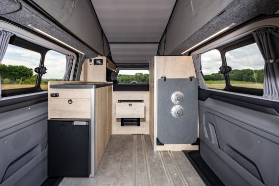 Stylevan Origin EQUINOX IV FORD TRANSIT CUSTOM - 2.0 L - 150 CV - BVM Bleu Azur 