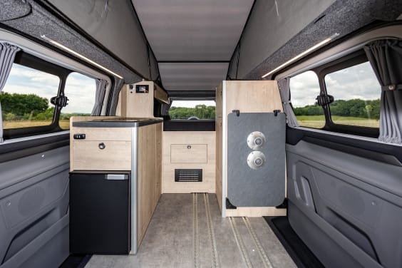 Stylevan Origin EQUINOX IV FORD TRANSIT CUSTOM - 2.0 L - 150 CV - BVM Bleu Azur 