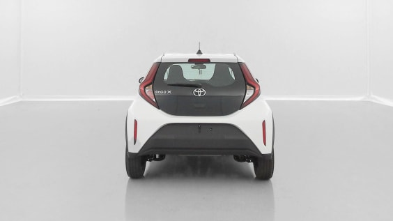 Toyota AYGO X AYGO X 1.0 VVT-i 72ch Dynamic S-CVT Pure White