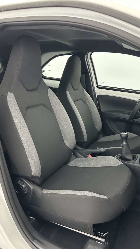 Toyota AYGO X AYGO X 1.0 VVT-i 72ch Dynamic Pure White