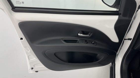Toyota AYGO X AYGO X 1.0 VVT-i 72ch Dynamic S-CVT Pure White