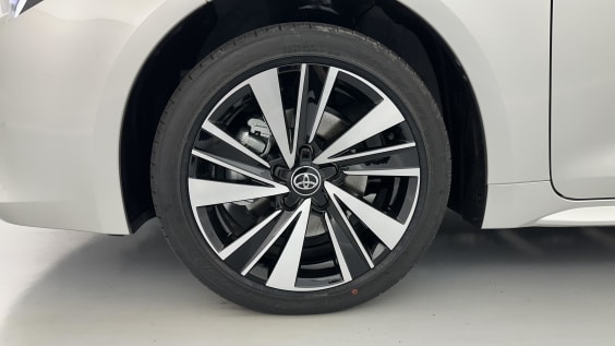 Toyota Corolla Touring Sport COROLLA TOURING SPORT 2.0 Hybride 178ch Design Gris Argent