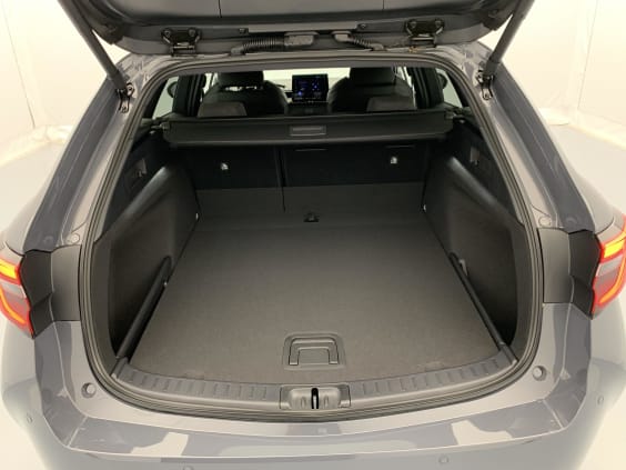 Toyota Corolla Touring Sports Hybride 140ch Design Gris Météore