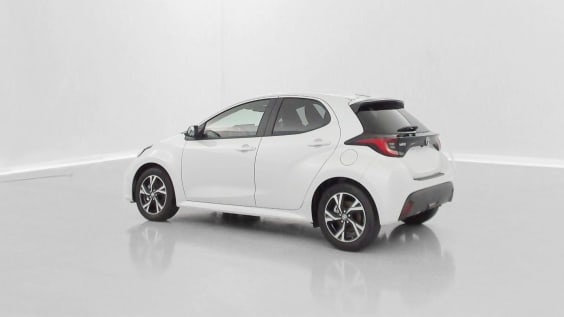 Toyota Yaris YARIS  IV Hybride 116h Design e-CVT Blanc Lunaire Nacré