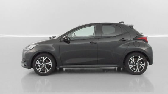 Toyota Yaris YARIS  IV Hybride 116h Design e-CVT Noir Intense Métallisé