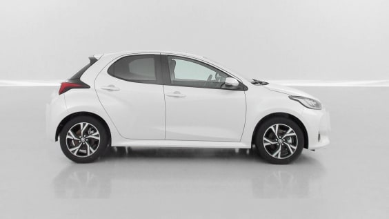 Toyota Yaris YARIS  IV Hybride 116h Design e-CVT Blanc Lunaire Nacré