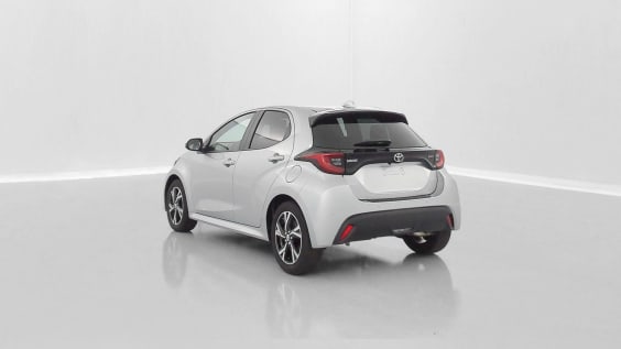 Toyota Yaris YARIS  IV Hybride 116h Design e-CVT Gris Minéral