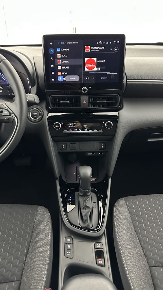 Toyota Yaris Cross Yaris cross 1.5 Hybride 130h Design e-CVT Vert Everest