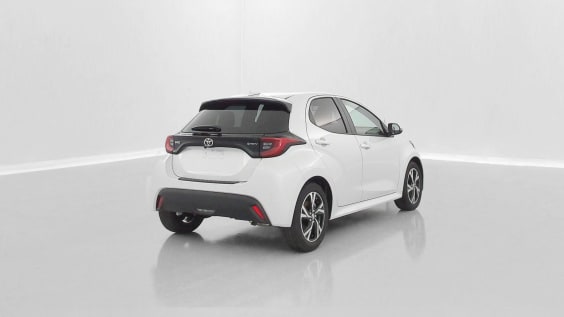 Toyota Yaris YARIS  IV Hybride 116h Design e-CVT Blanc Lunaire Nacré