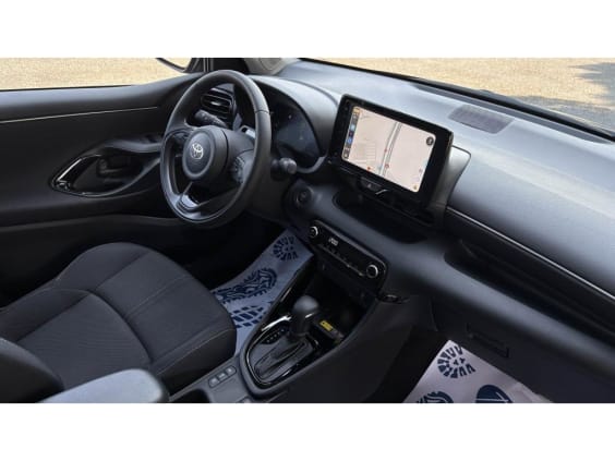 Toyota Yaris HYBRID 116 E-CVT DESIGN PHASE 2 Vert