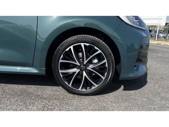 Toyota Yaris HYBRID 116 E-CVT DESIGN PHASE 2 Vert