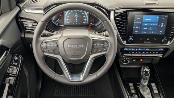 Isuzu D-MAX 1.9 4X4 SPACE CAB N60 F+  AT Red Spinel Mica