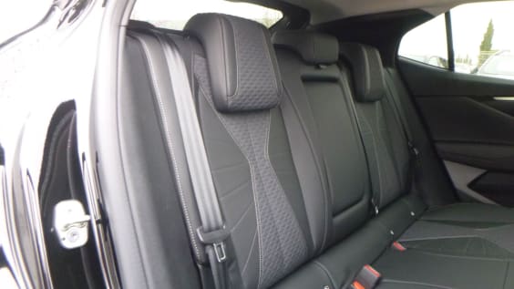 DS DS4 BlueHDi 130 EAT8 Pallas Noir Perla Nera