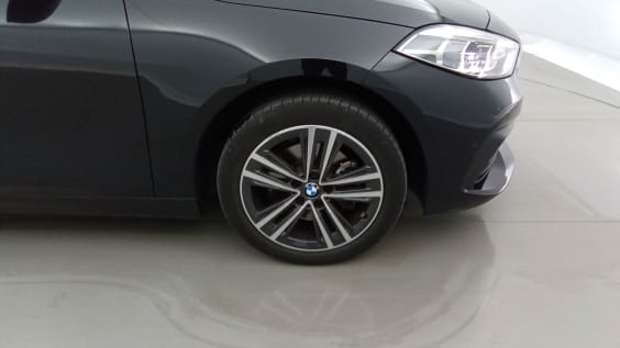 BMW Serie 1 F40 116i 109 ch Business Design Saphirschwarz
