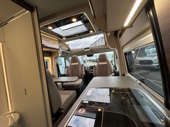 Pössl SUMMIT 540 PRIME CITROEN JUMPER 2.2 L - 140 CV - BVM Blanc