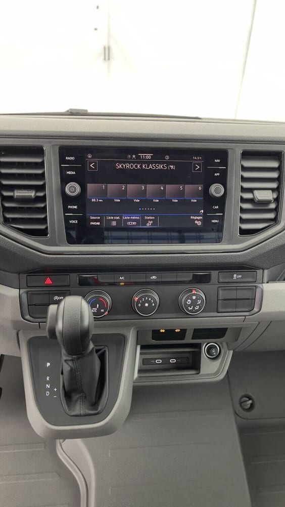 Volkswagen Crafter cc Crafter cc 35 L4 RJ 2.0 TDI 163ch Business BVA Plateau JPM Blanc Candy