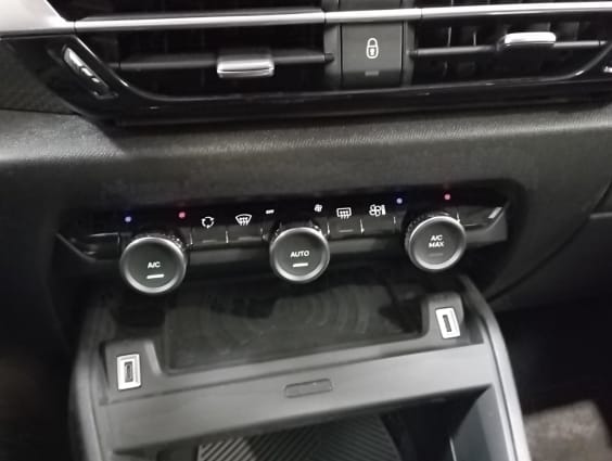 Citroën C4 PureTech 130 BVM6 Max Noir Perla Nera 