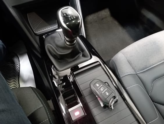 Citroën C4 PureTech 130 BVM6 Max Noir Perla Nera 
