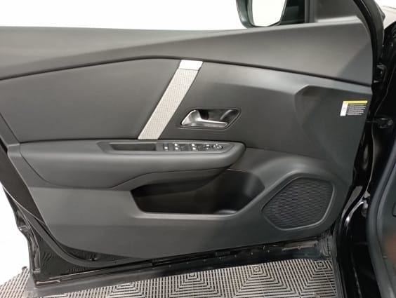 Citroën C4 PureTech 130 BVM6 Max Noir Perla Nera 