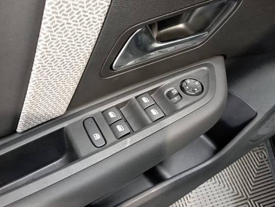 Citroën C4 PureTech 130 BVM6 Max Noir Perla Nera 
