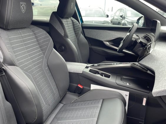 Peugeot 3008 Hybrid 145 gt e-dcs6 Bleu Obsession