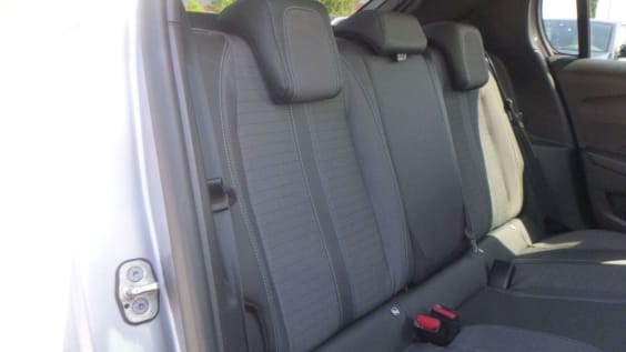 Peugeot 208 PureTech 130 S&S EAT8 Allure Pack gris artense