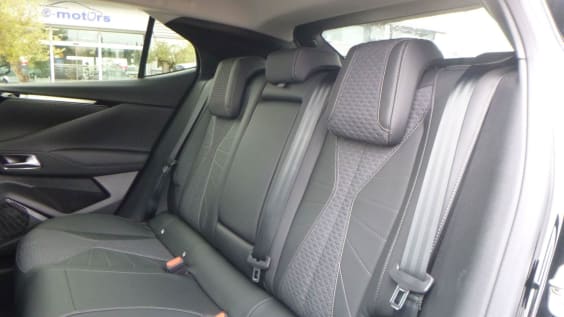DS DS4 BlueHDi 130 EAT8 Pallas Noir Perla Nera
