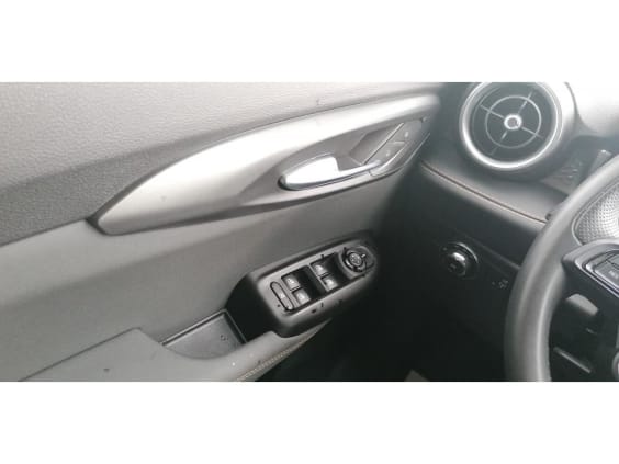 Alfa Romeo Tonale 1.6D 130 TCT6 Sprint Bleu Misano