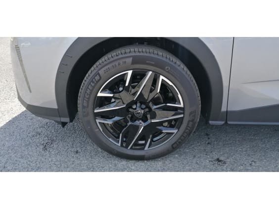 Peugeot 3008 1.2i Hybrid 145 e-DCS6  Allure Gris Artens
