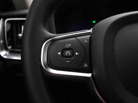 Volvo S60 2.0 MHEV 197 Core Gris