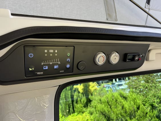 Pössl CAMPSTER PEUGEOT TRAVELLER - 2.0 L - - 180 CV - EAT8 Blanc
