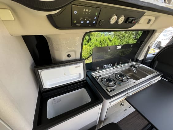 Pössl CAMPSTER PEUGEOT TRAVELLER - 2.0 L - - 180 CV - EAT8 Blanc