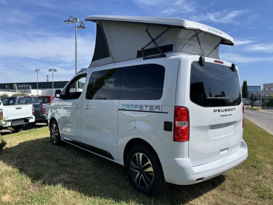 Pössl CAMPSTER PEUGEOT TRAVELLER - 2.0 L - - 180 CV - EAT8 Blanc