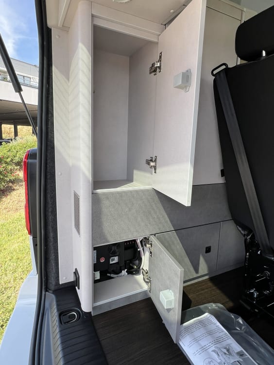 Pössl CAMPSTER PEUGEOT TRAVELLER - 2.0 L - - 180 CV - EAT8 Blanc