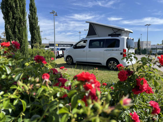 Pössl CAMPSTER PEUGEOT TRAVELLER - 2.0 L - - 180 CV - EAT8 Blanc