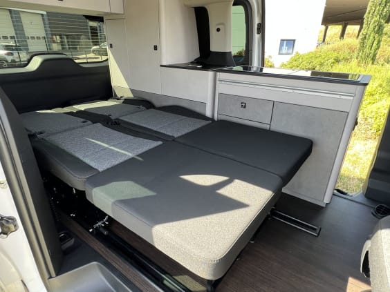 Pössl CAMPSTER PEUGEOT TRAVELLER - 2.0 L - - 180 CV - EAT8 Blanc