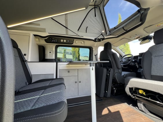 Pössl CAMPSTER PEUGEOT TRAVELLER - 2.0 L - - 180 CV - EAT8 Blanc