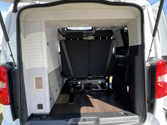 Pössl CAMPSTER PEUGEOT TRAVELLER - 2.0 L - - 180 CV - EAT8 Blanc