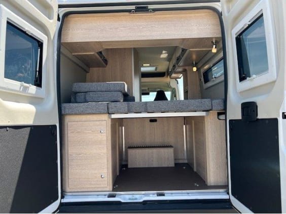 Pössl SUMMIT 600 B PLUS CITROEN JUMPER 2.2L - 140 CV - BVM Blanc