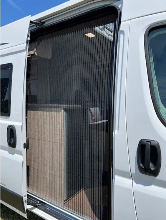 Pössl SUMMIT 600 B PLUS CITROEN JUMPER 2.2L - 140 CV - BVM Blanc