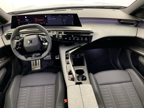 Peugeot 3008 Hybrid 145 e-DCS6 GT Gris Titane / Toit Noir