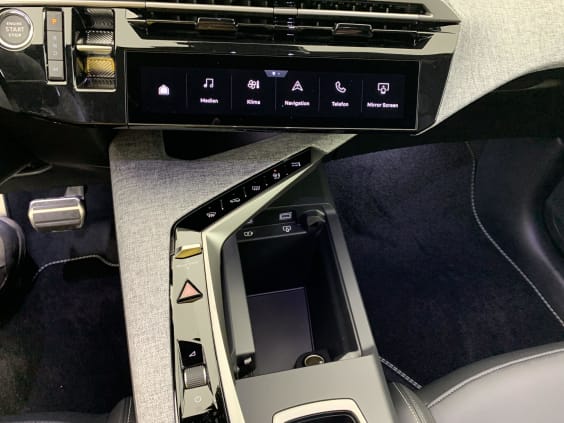 Peugeot 3008 Hybrid 145 e-DCS6 GT Gris Titane / Toit Noir