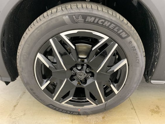 Peugeot 3008 Hybrid 145 e-DCS6 GT Gris Titane / Toit Noir