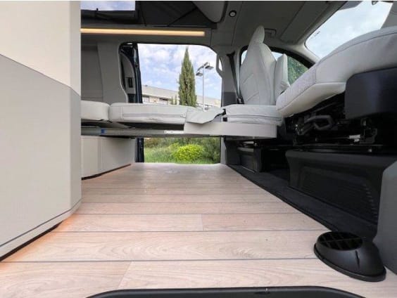 Westfalia KELSEY NOUVEAU FORD TRANSIT CUSTOM 136 Cv BVA Gris Magnetic 