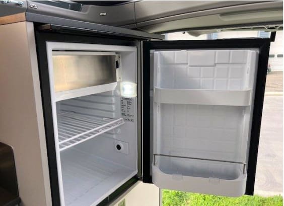 Westfalia KELSEY NOUVEAU FORD TRANSIT CUSTOM 136 Cv BVA Gris Magnetic 