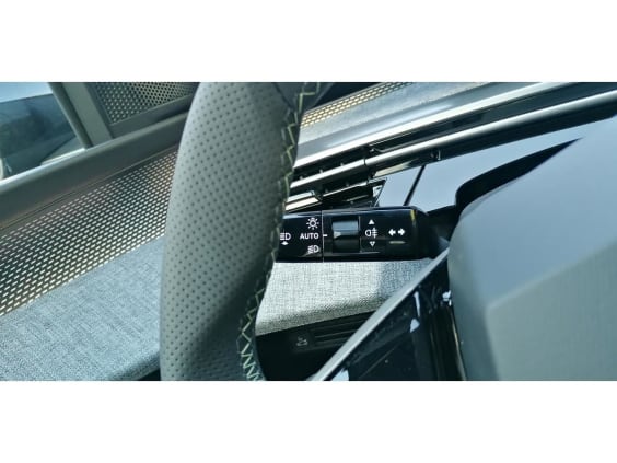 Peugeot 5008 1.2i Hybrid -145 - e-DCS6  GT Bleu Obsession 