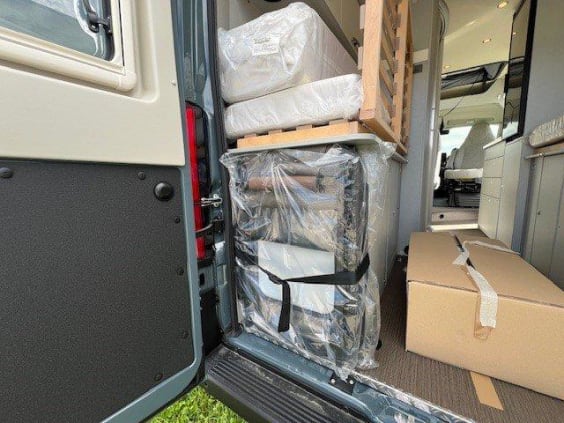 Hymer Camper Vans FREE 600 CAMPUS FIAT DUCATO 2.2L - 140 CV - BVM Gris Campovolo