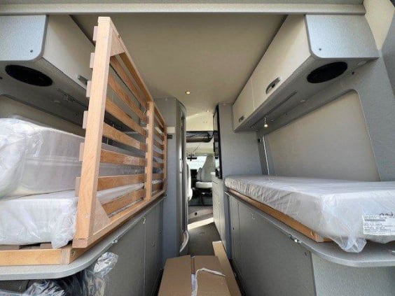 Hymer Camper Vans FREE 600 CAMPUS FIAT DUCATO 2.2L - 140 CV - BVM Gris Campovolo